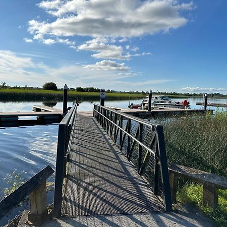 Home Near The River Shannon 루스키 외부 사진