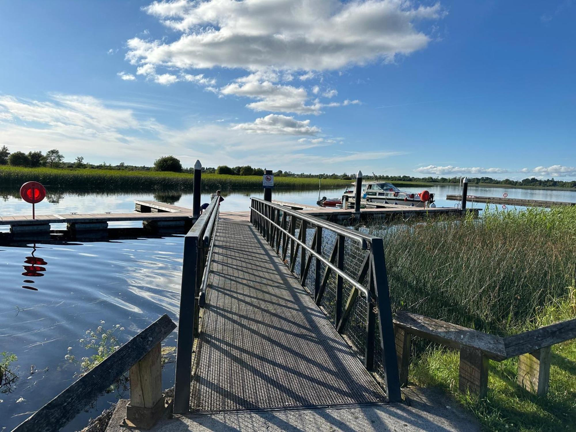 Home Near The River Shannon 루스키 외부 사진