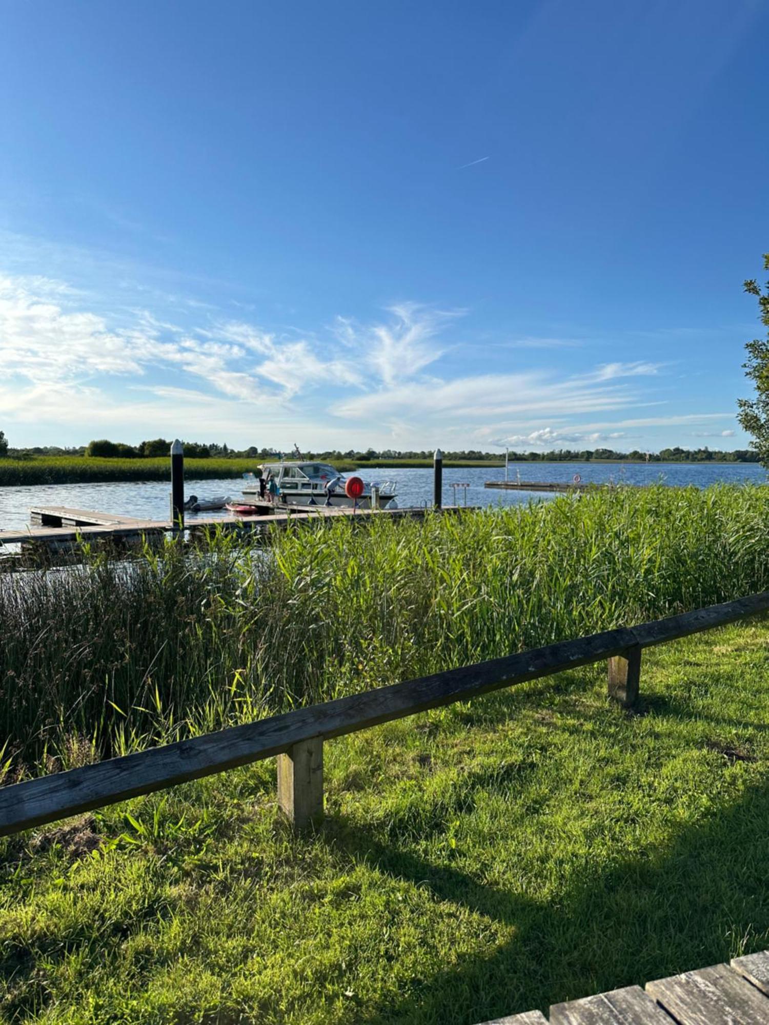 Home Near The River Shannon 루스키 외부 사진