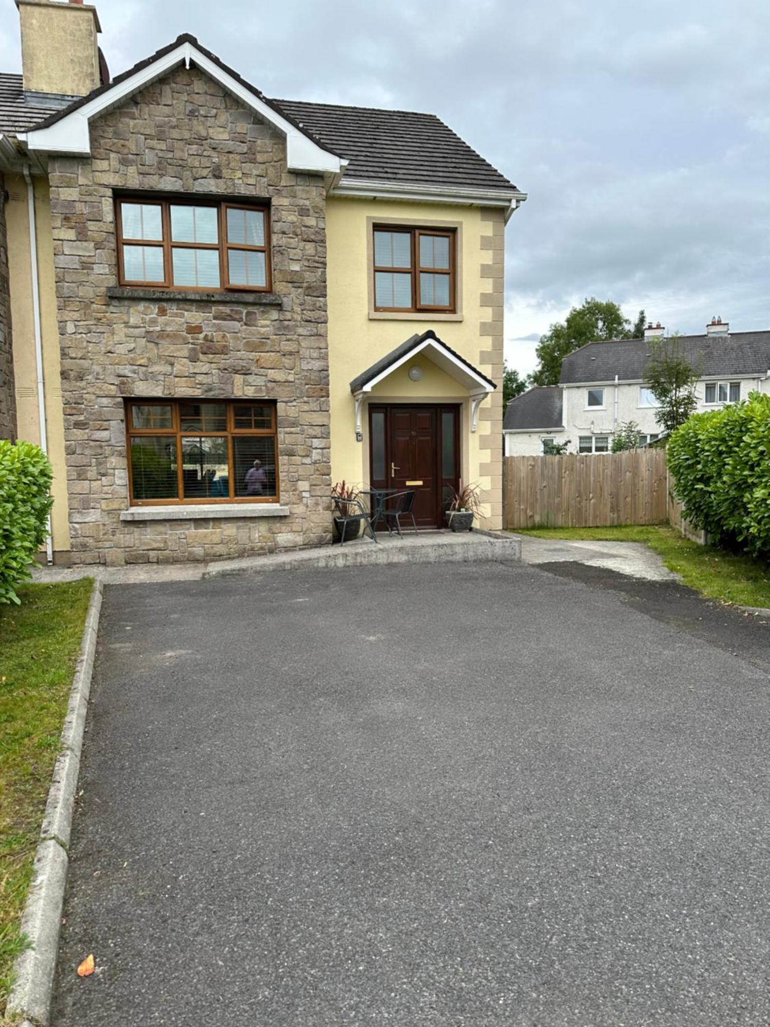 Home Near The River Shannon 루스키 외부 사진