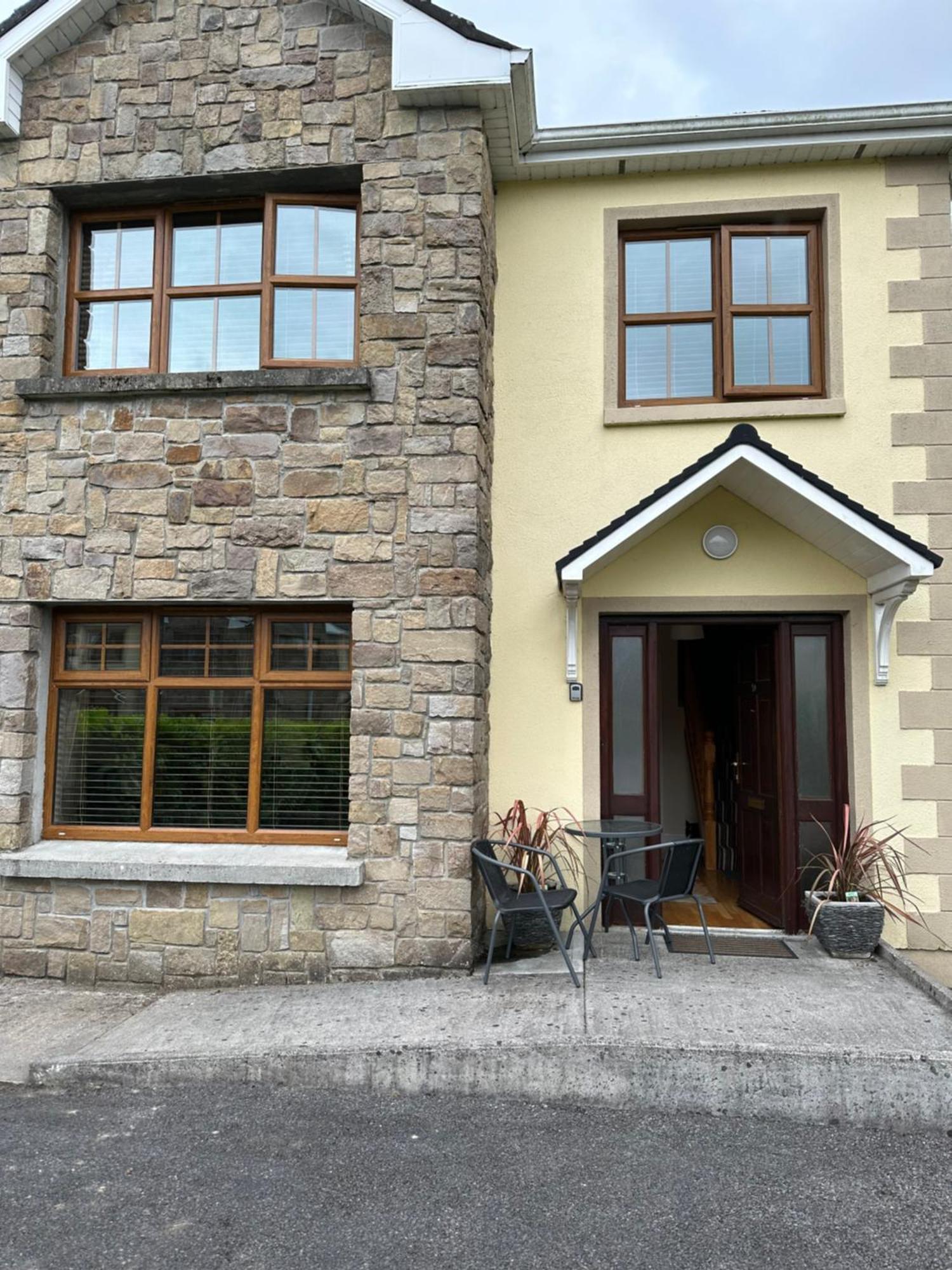 Home Near The River Shannon 루스키 외부 사진