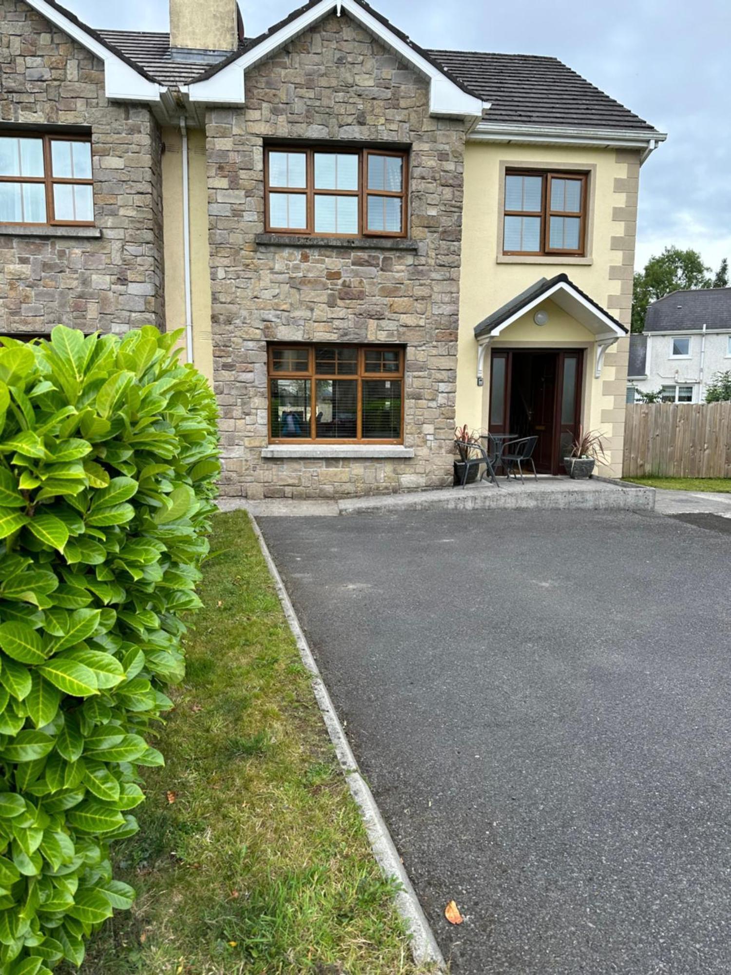 Home Near The River Shannon 루스키 외부 사진